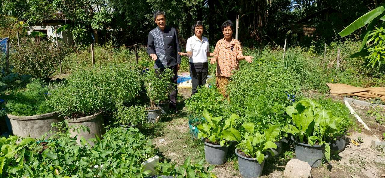 พช.สว่างวีระวงศ์ ขับเคลื่อนการน้อมนำแนวพระราชดำริของสมเด็จพระกนิษฐาธิราชเจ้า กรมสมเด็จพระเทพรัตนราชสุดาฯ สยามบรมราชกุมารี สู่ปฏิบัติการปลูกผักสวนครัว เพื่อสร้างความมั่นคงทางอาหาร ประจำปีงบประมาณ พ.ศ. 2569